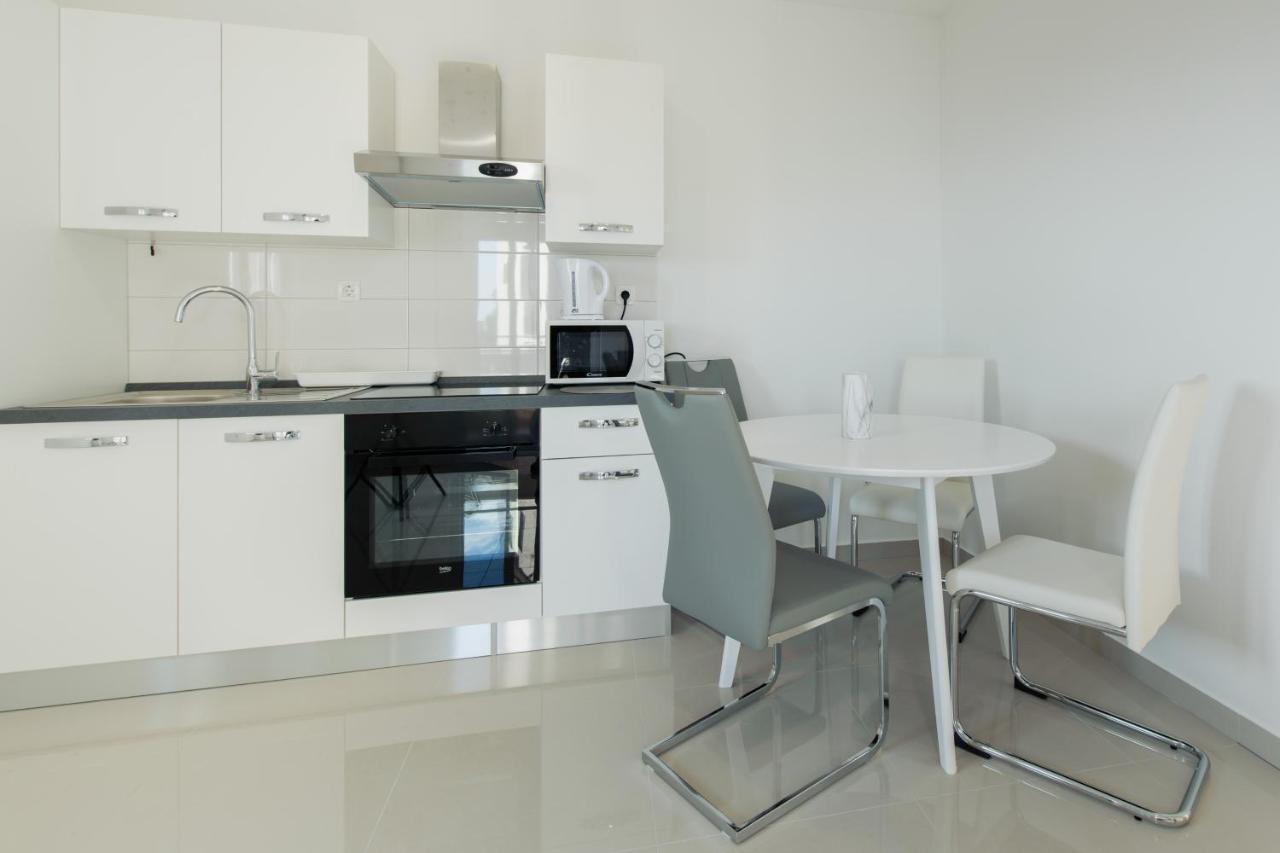 Nera Lux Apartment โปดสตรานา ภายนอก รูปภาพ